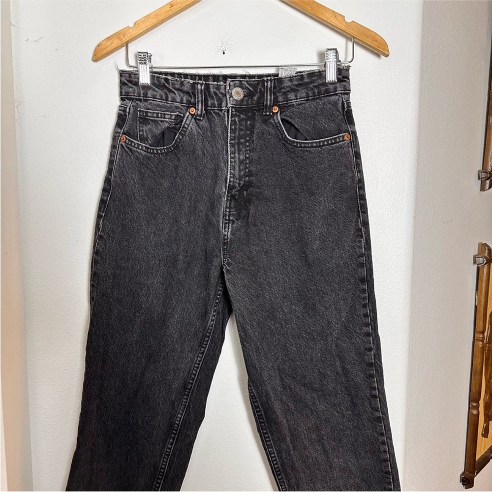 Zara Mom Fit High Rise / high waist Jeans in faded effect Black color - Picture 6 of 7
